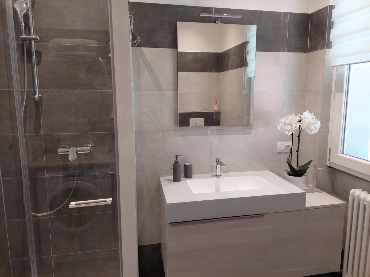 דומאסו Casa Vacanze Perla Del Lago מראה חיצוני תמונה