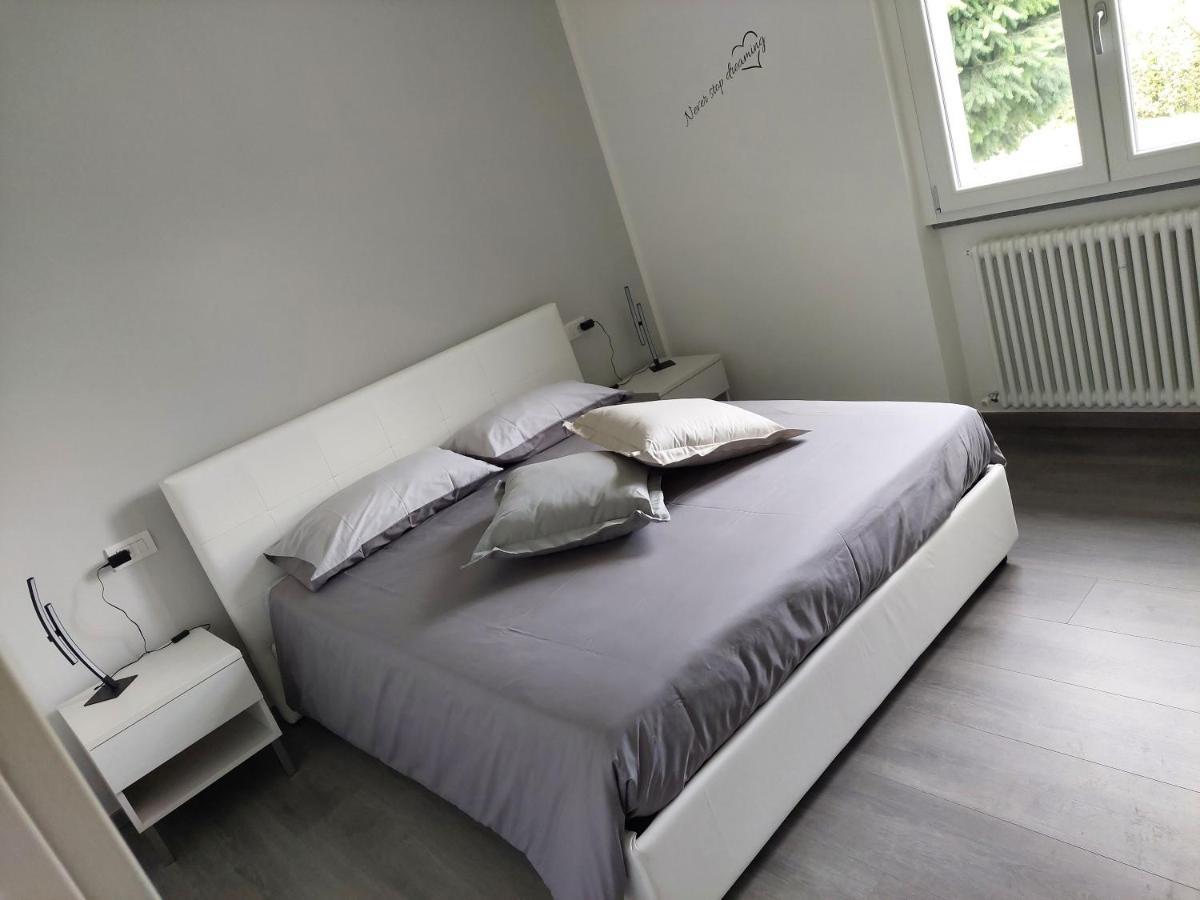 דומאסו Casa Vacanze Perla Del Lago מראה חיצוני תמונה