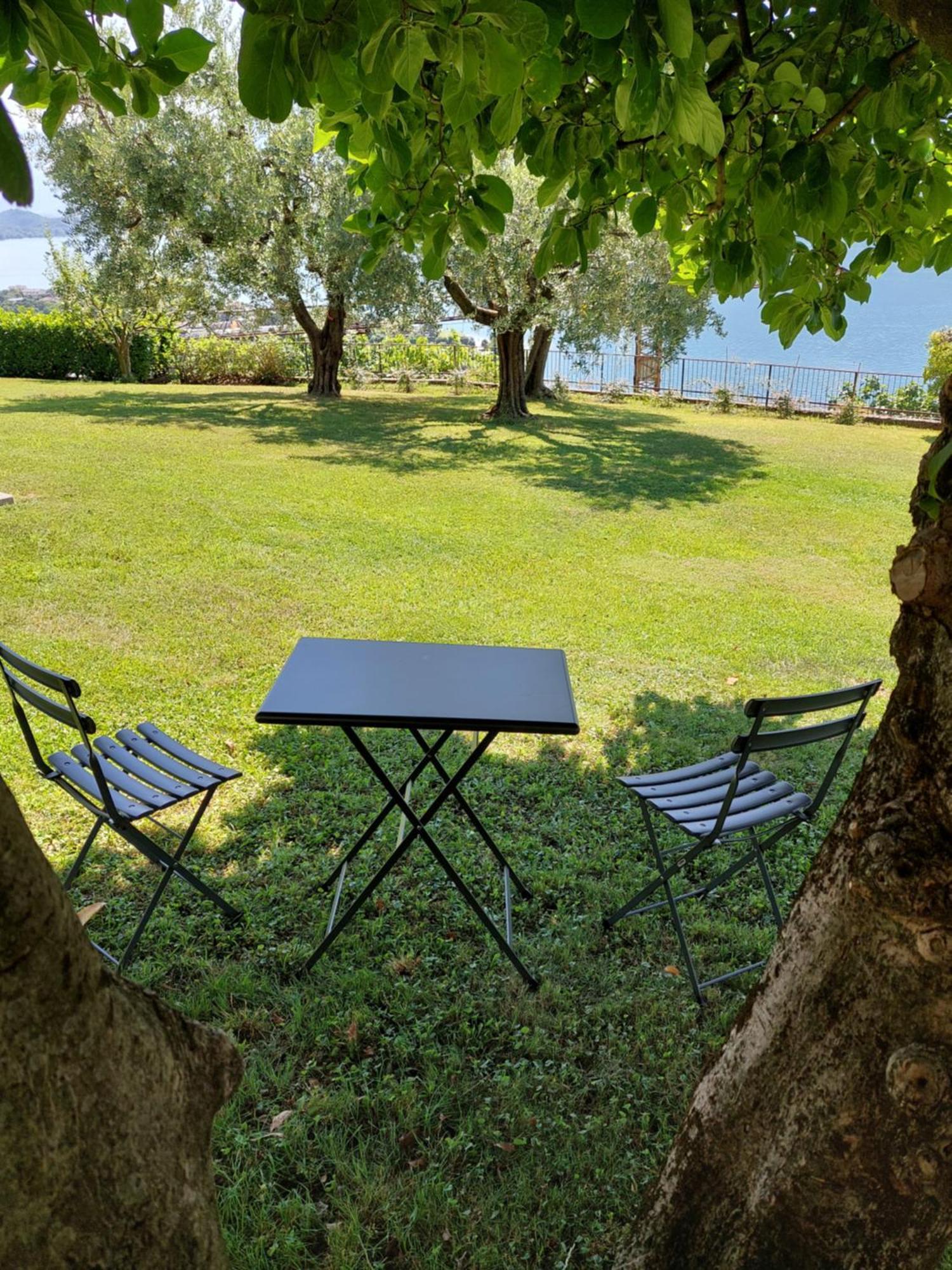 דומאסו Casa Vacanze Perla Del Lago מראה חיצוני תמונה